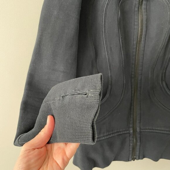 Lululemon Thumbhole Full Zip Sweater Jacket Black Womens 6 - Picture 5 of 7